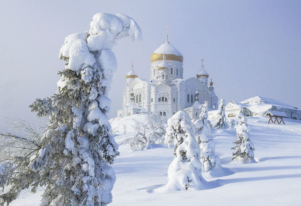 1.На Белой горе.2.Зимняя радуга 3.Березовая роща 4.Утро5.В свете заката 6.На пруду.7.Поющая в люпинах.8.В краю березовых туманов 9.Зимний сон 10.На закате