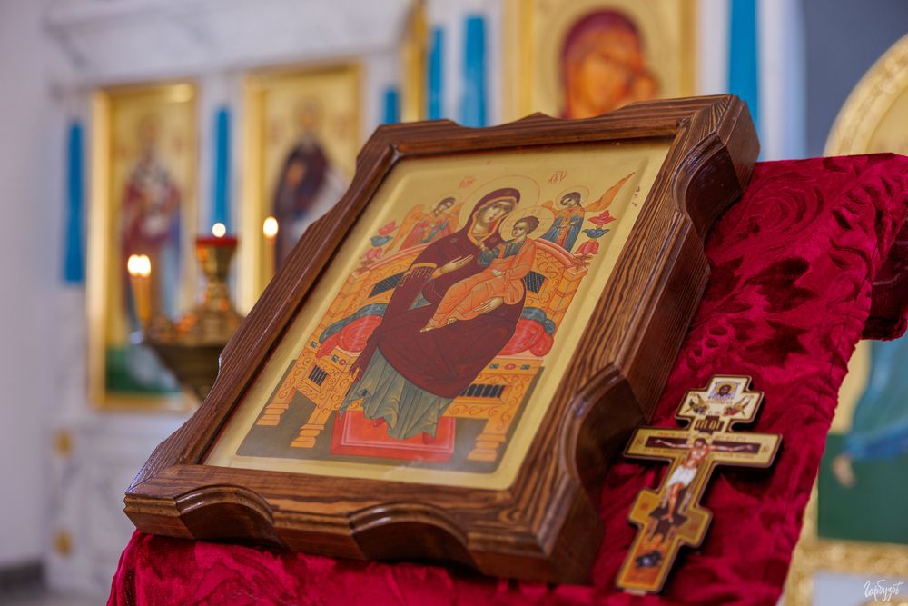 Храм \"Всецарица\". Ломинцевский, Щекинский район.