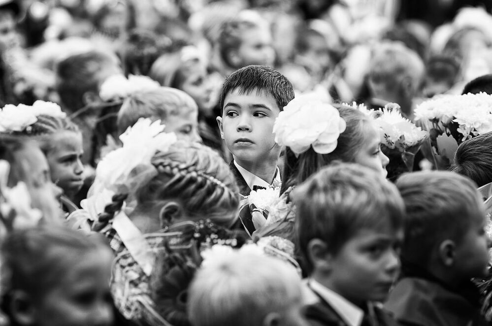 первая в жизни демонстрация (первоклашки: из  неподдельного)