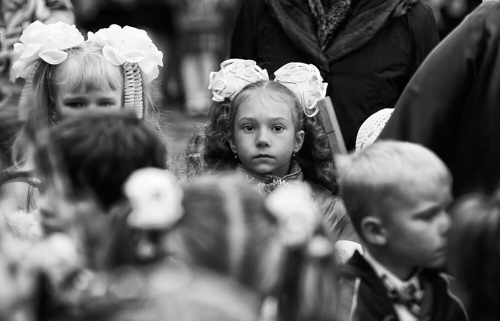 первая в жизни демонстрация (первоклашки: из  неподдельного)