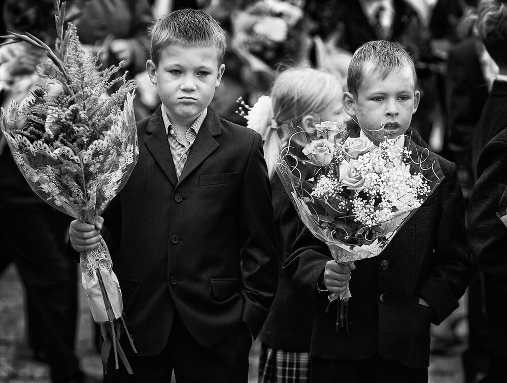 первая в жизни демонстрация (первоклашки: из  неподдельного)