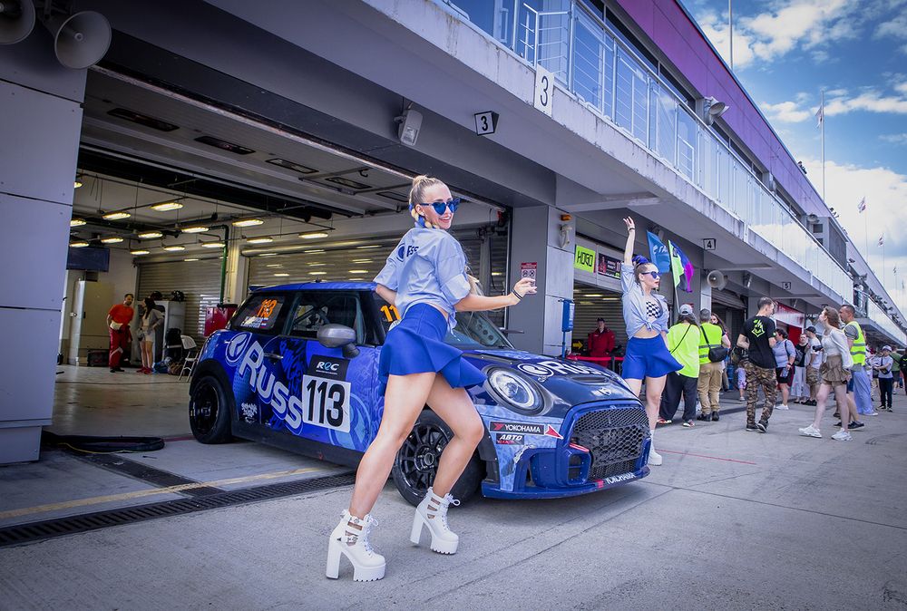 REC 2025.  Russian Endurance Challenge, 1 stage. Pit lane