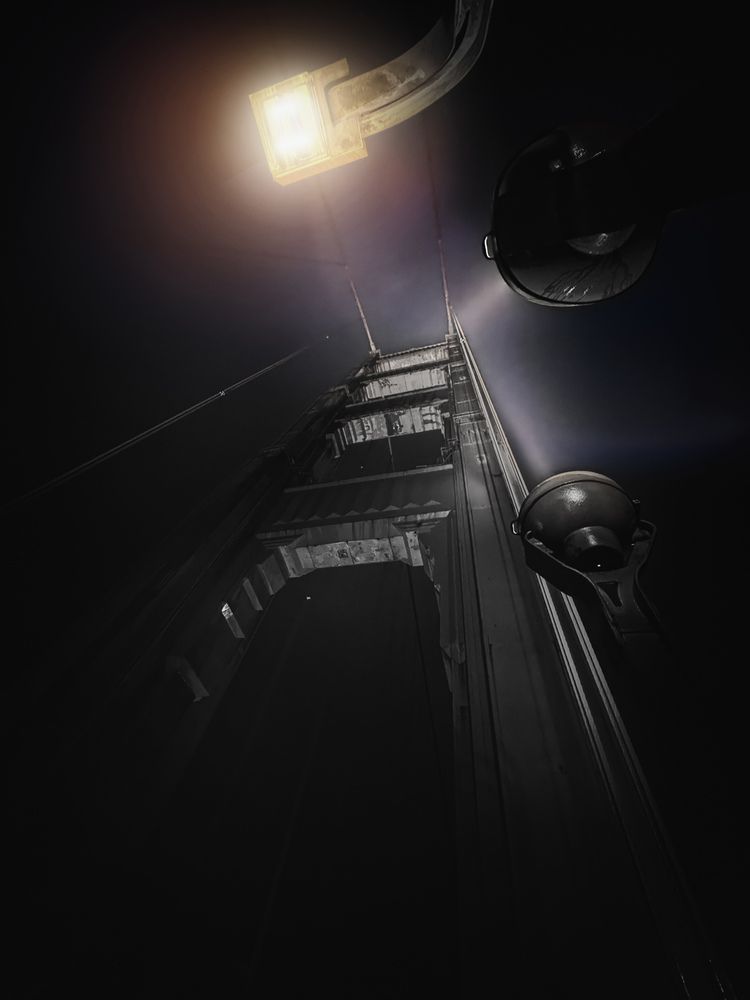 Pillar2 b&w