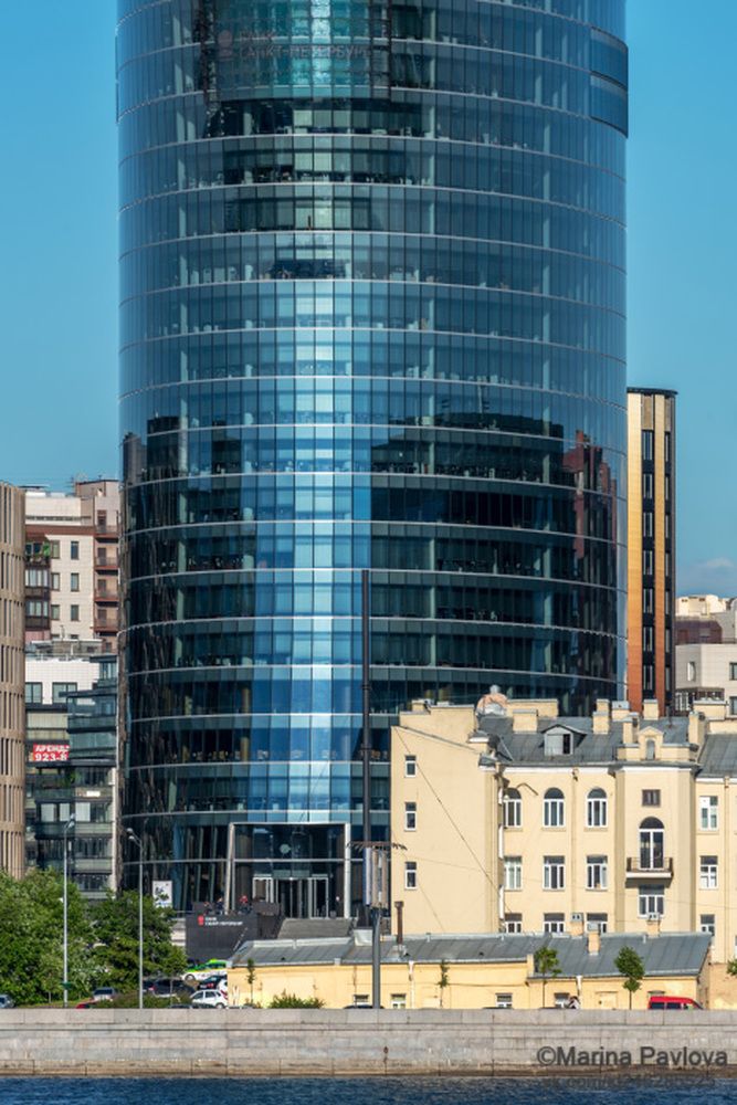 Городские контрасты Петербурга