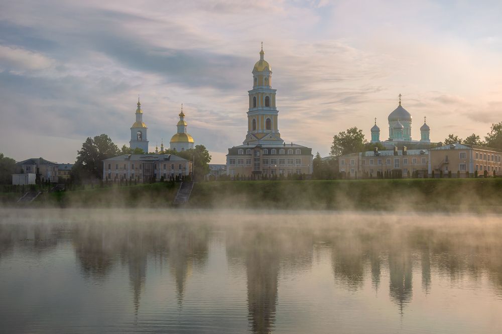 Утро в Свято-Троицком Серафимо-Дивеевском монастыре