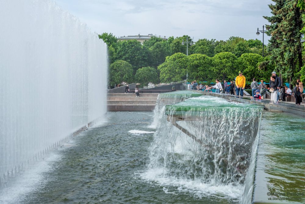 Фонтанный комплекс на Московской площади.