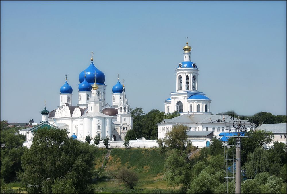 Свято Боголюбский Женский Монастырь
