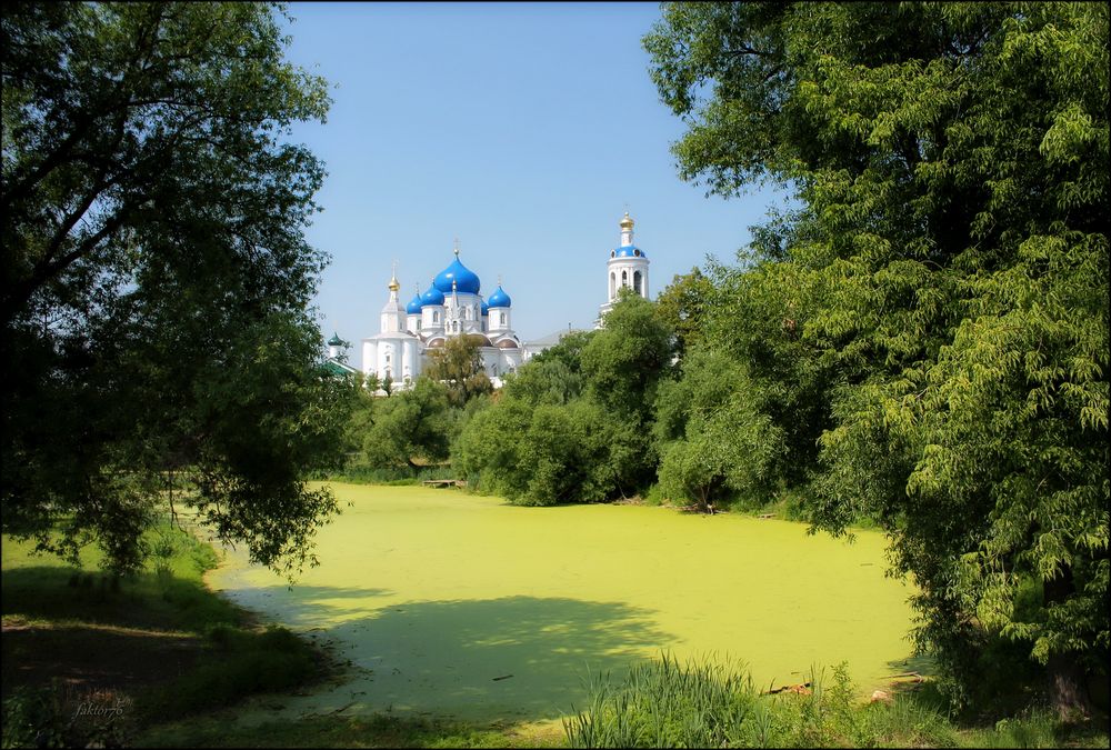 Свято Боголюбский Женский Монастырь
