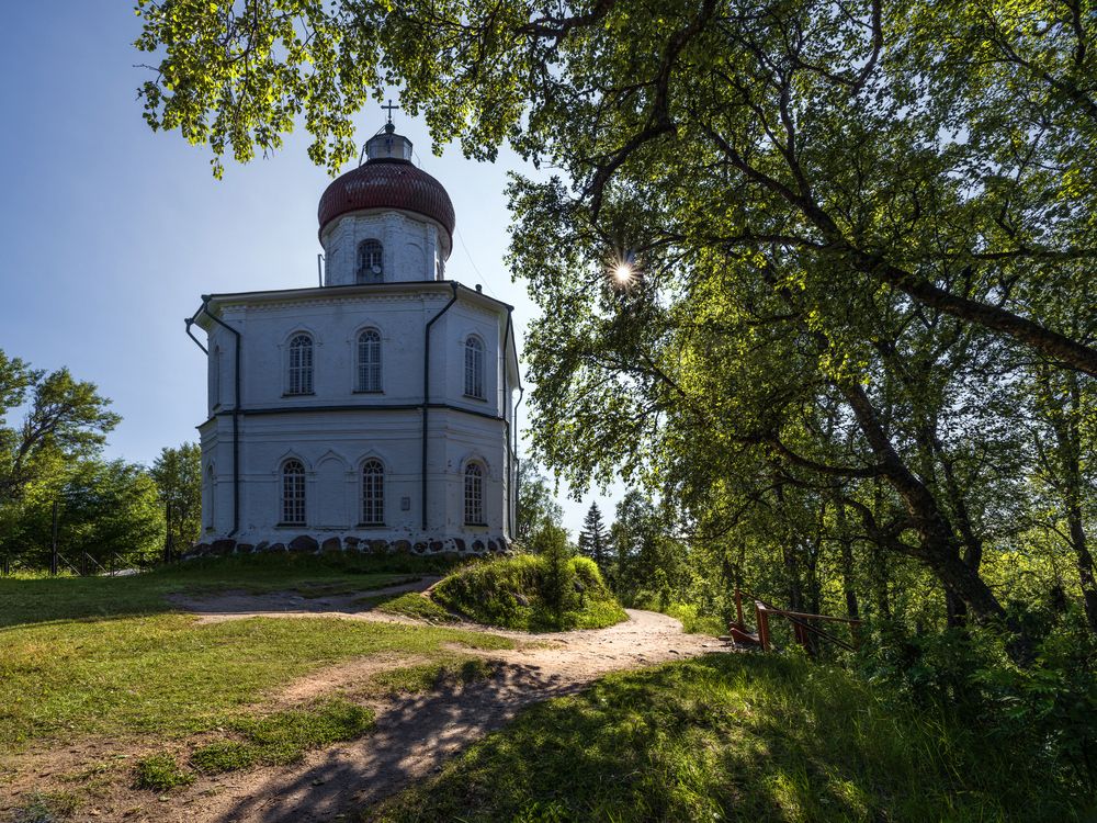 Храм-маяк на Секирной горе