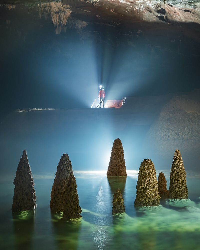 Hang Va cave