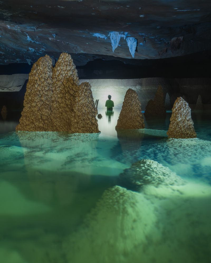 Hang Va cave