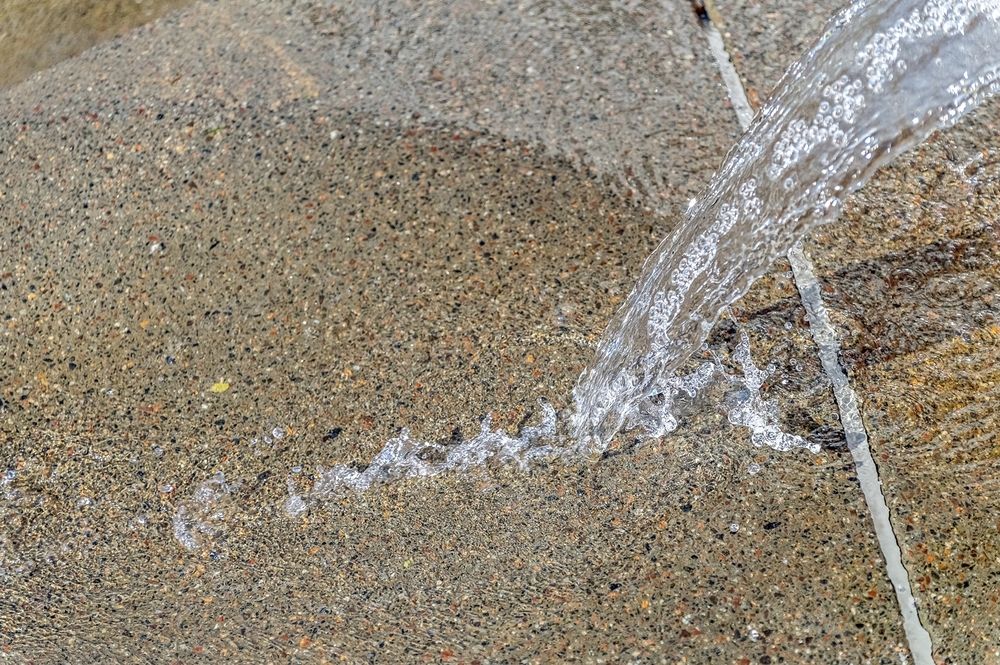 Заморозить воду в жаркий день