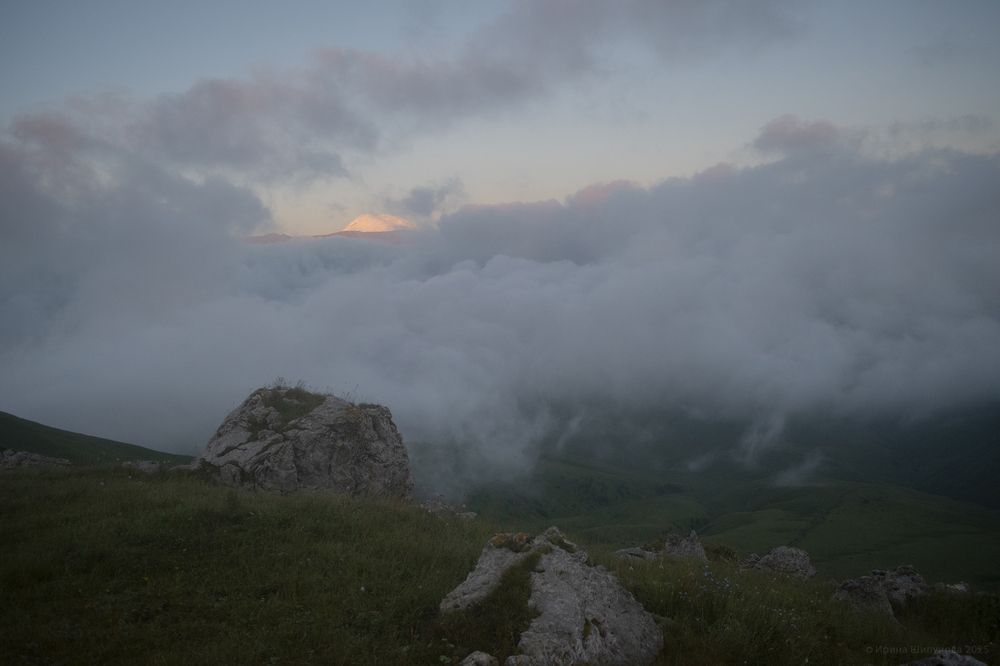 Рассвет в горах