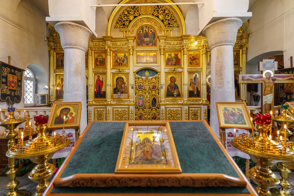 Интерьер церкви Троицы Живоначальной в Бёхово.