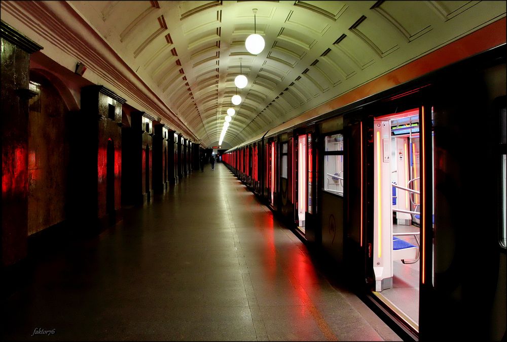 станция метро Красные ворота. Москва