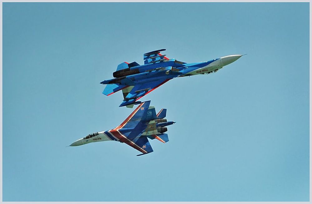 Су-27, на встречных...