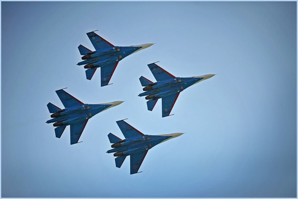 Плотным строем...
