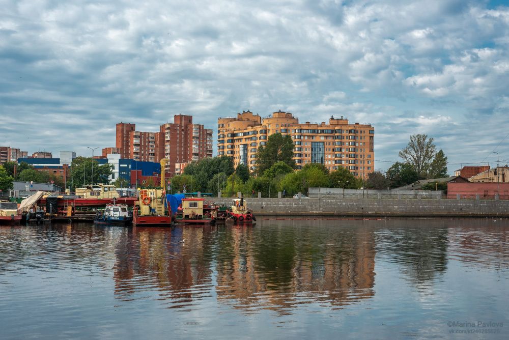 Осенняя река Екатерингофка