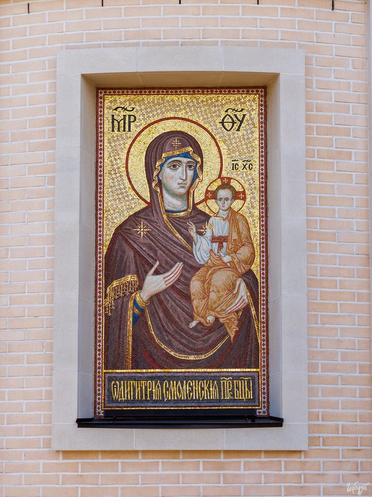Храм Смоленской иконы Божией Матери в Бунырёво. Тульская область.