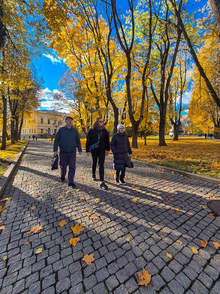 В Великом золотая осень