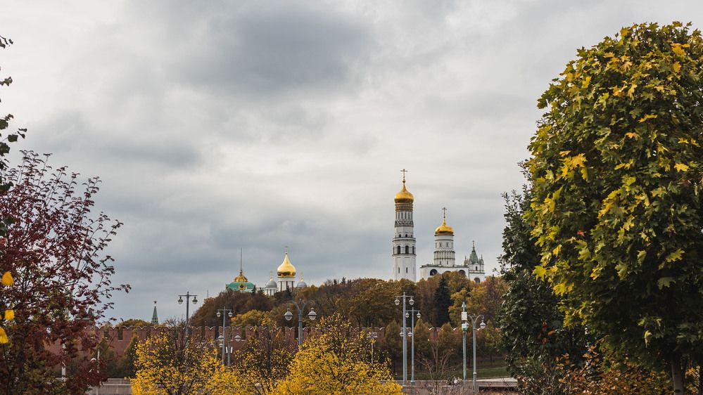 А я иду, шагаю по Москве....