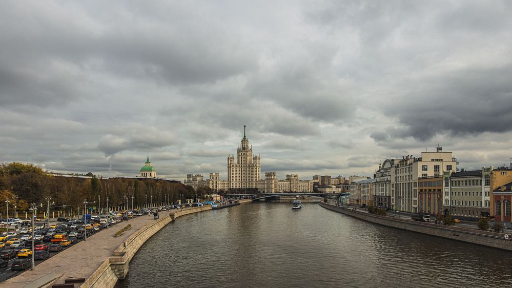 А я иду, шагаю по Москве....