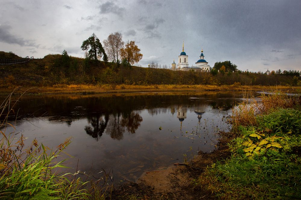 Спасо-Преображенский храм в деревне Хмельники