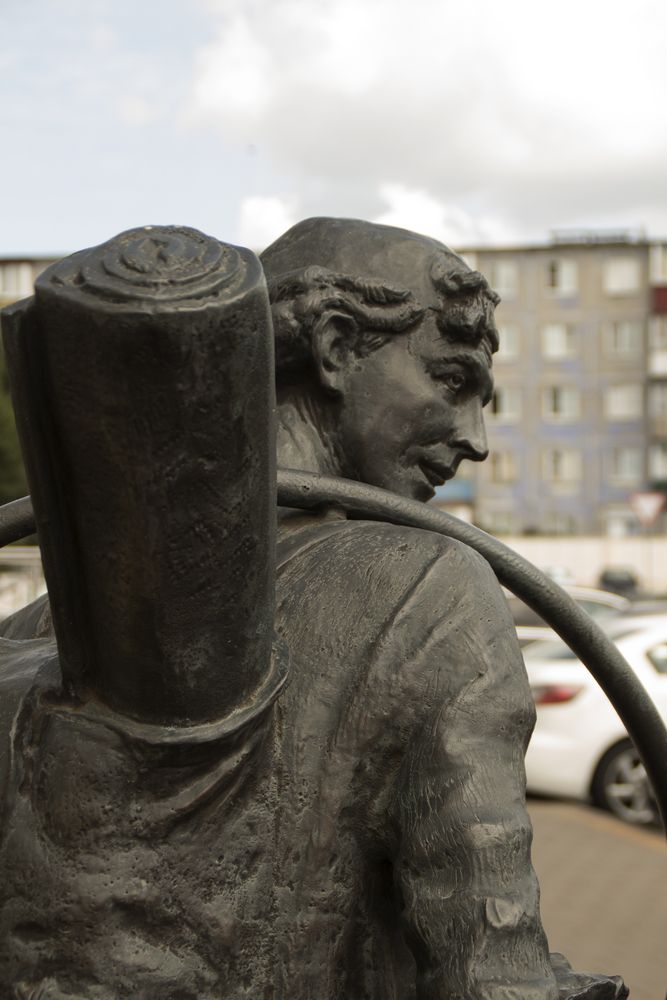 жизнь городских скульптур