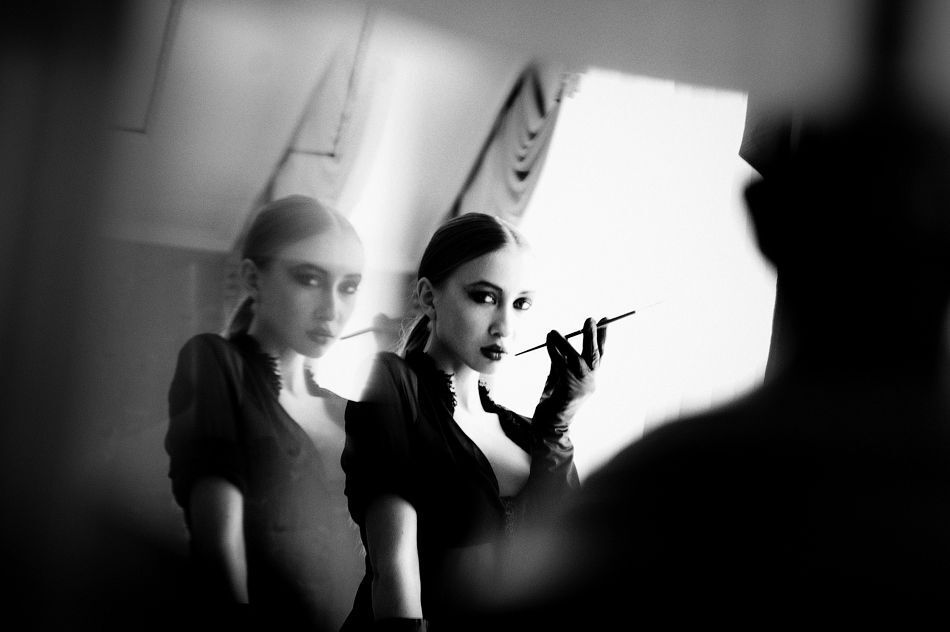 she in the mirror