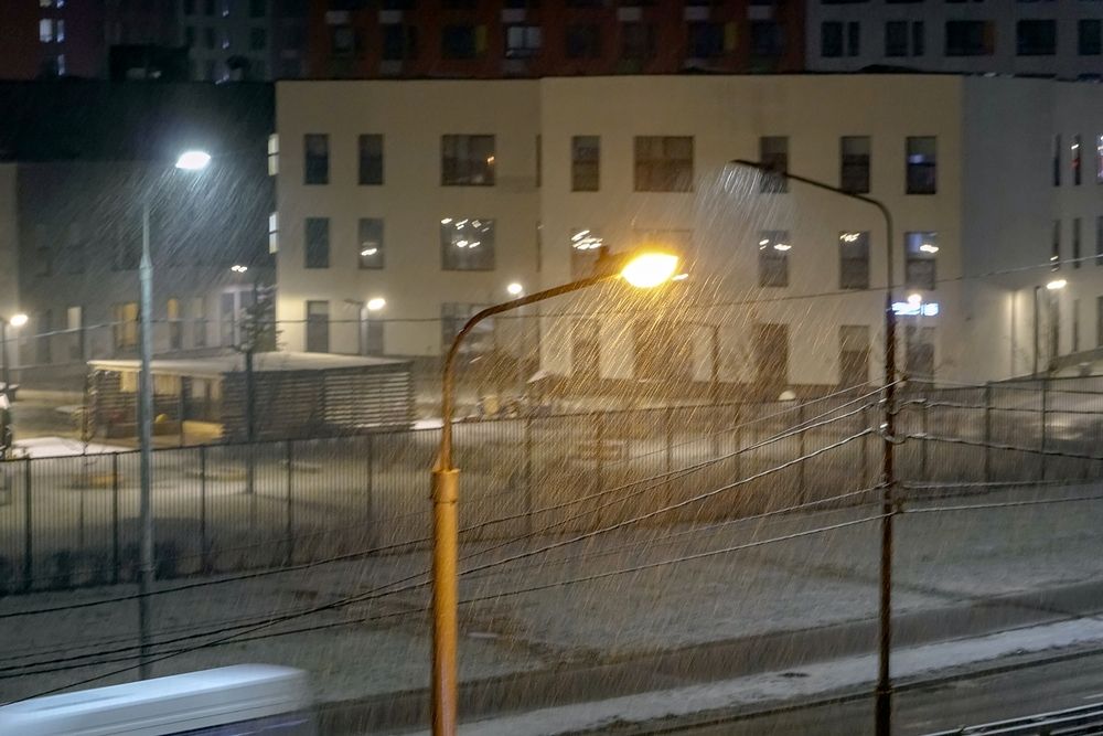 В Москве ночью пошёл снег
