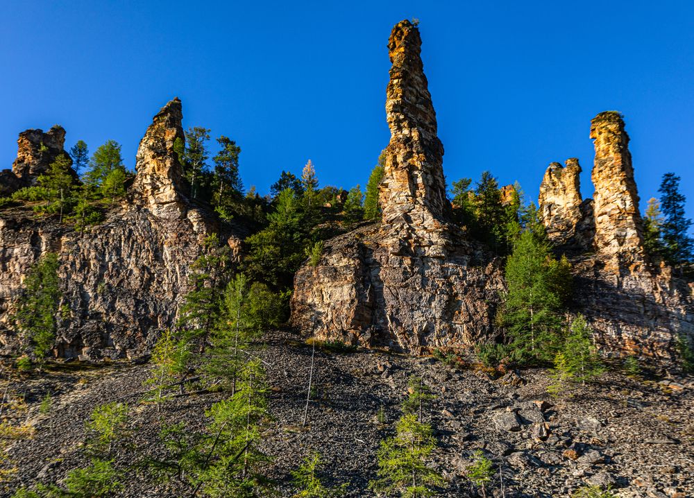 Каменные стражи