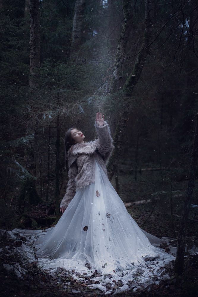 / The Snow Queen_/ Part Two -First snow-