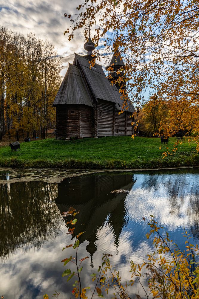 Осенние краски Костромской слободы
