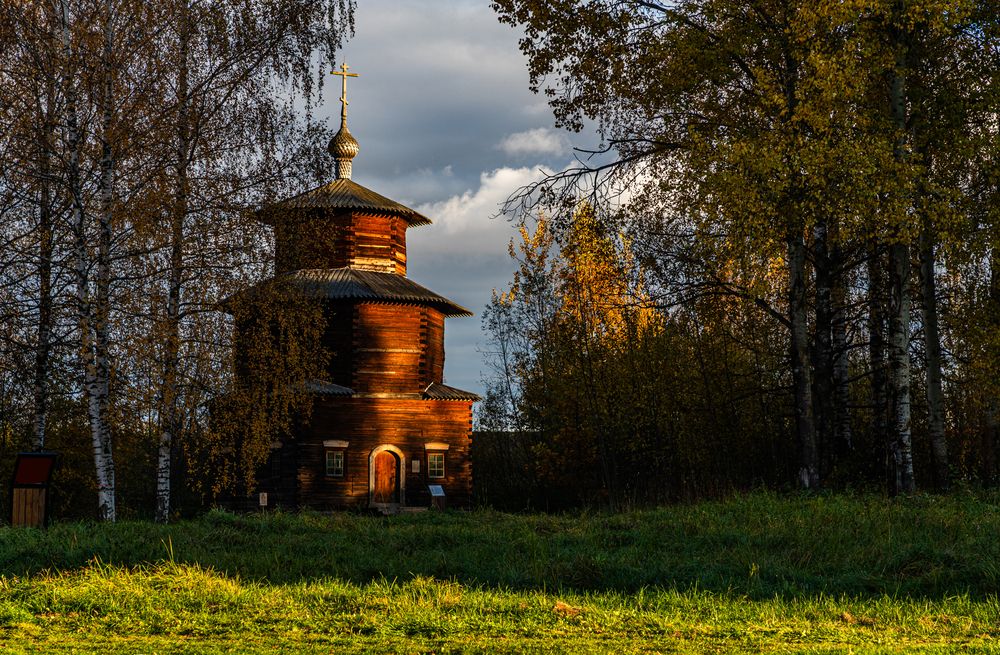 Осенние краски Костромской слободы