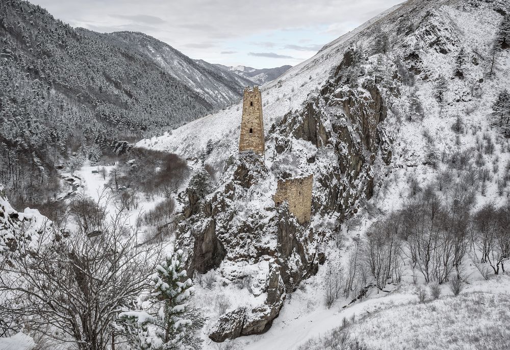 Снежная башня