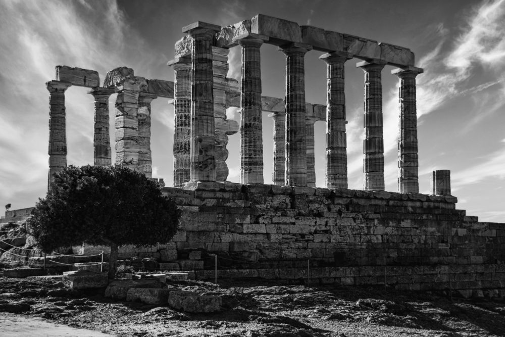 Temple of Poseidon1 b&w