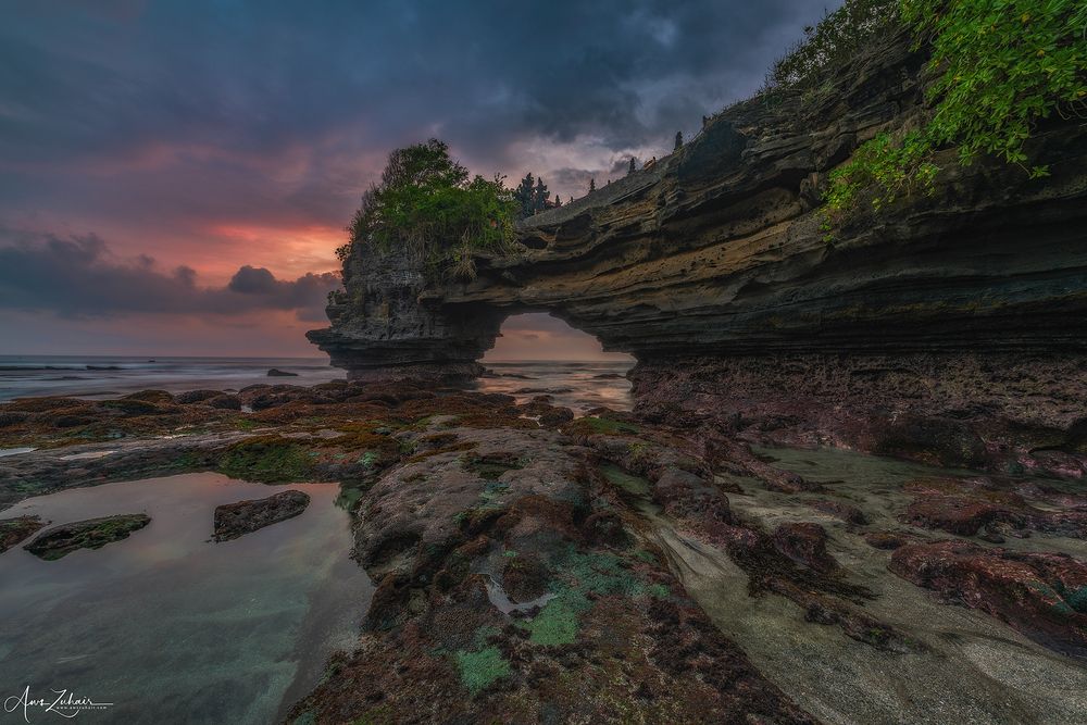 Batu Bolong Temple
