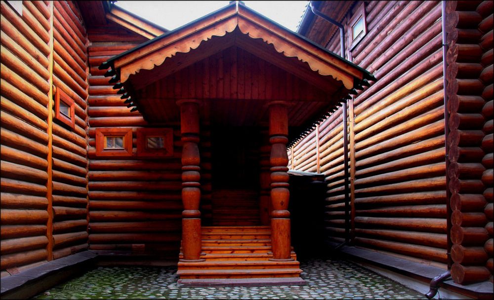 Лабиринты дворца в Коломенском парке