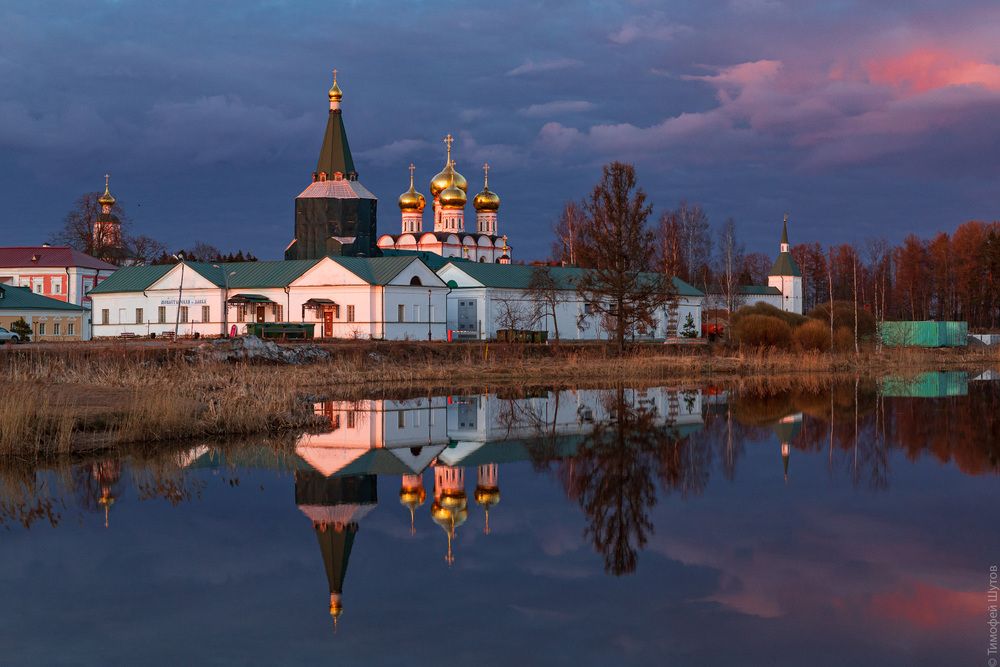 Вечер. Иверский монастырь, Валдай