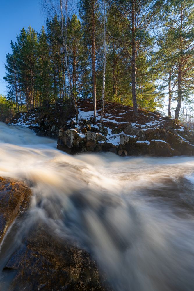 Южаковский водопад