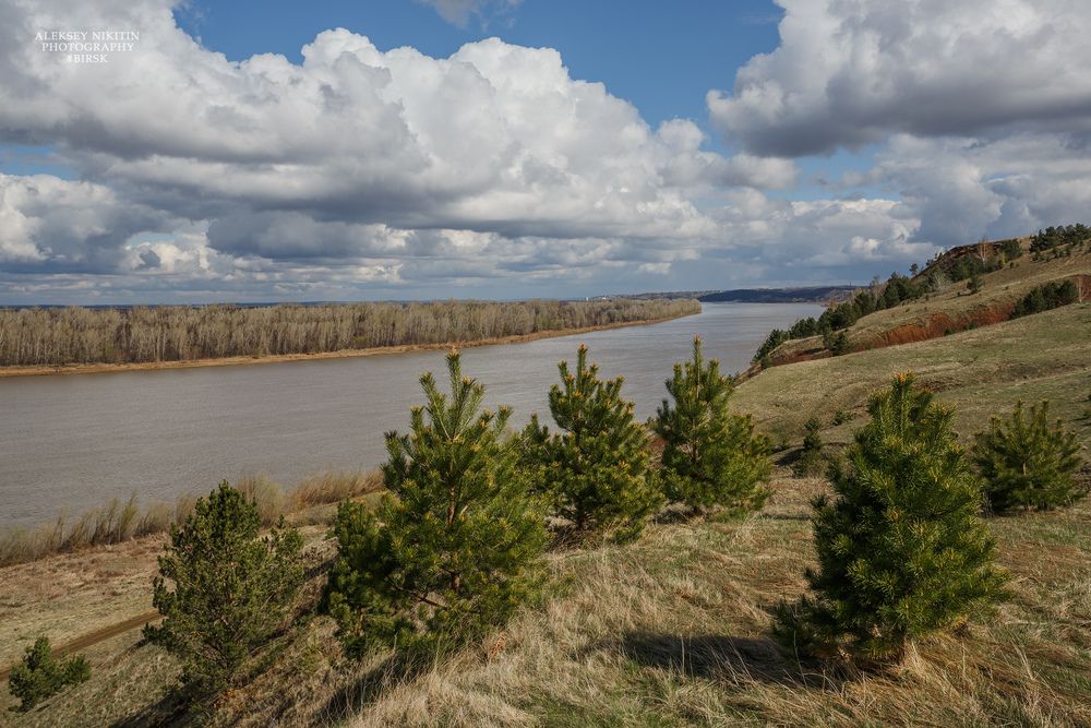 В конце апреля, река Белая, Бирский р-н, Башкирия.