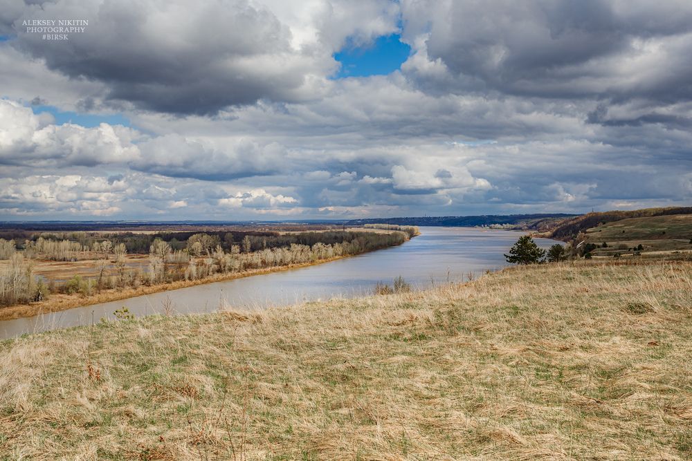 В конце апреля, река Белая, Бирский р-н, Башкирия.