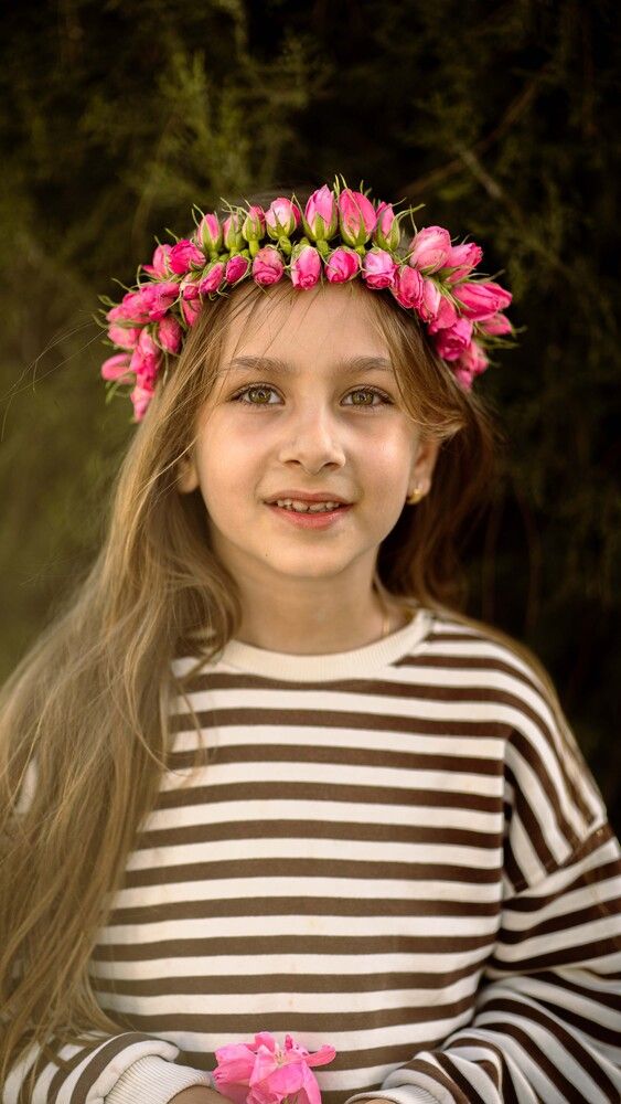 girl with flower ring