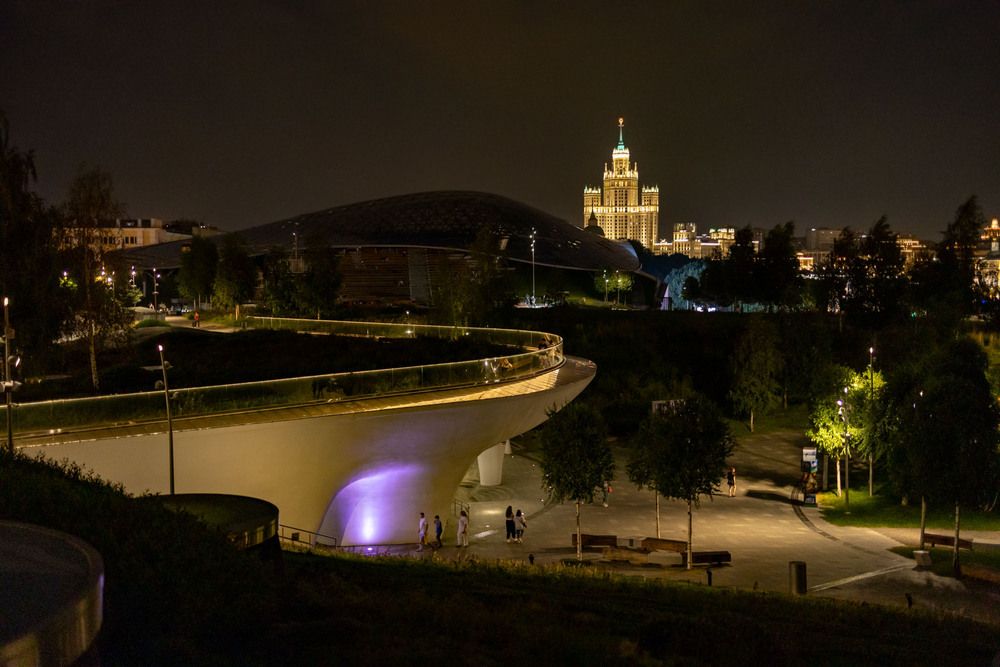 Ночные виды на Москву из парка Зарядье