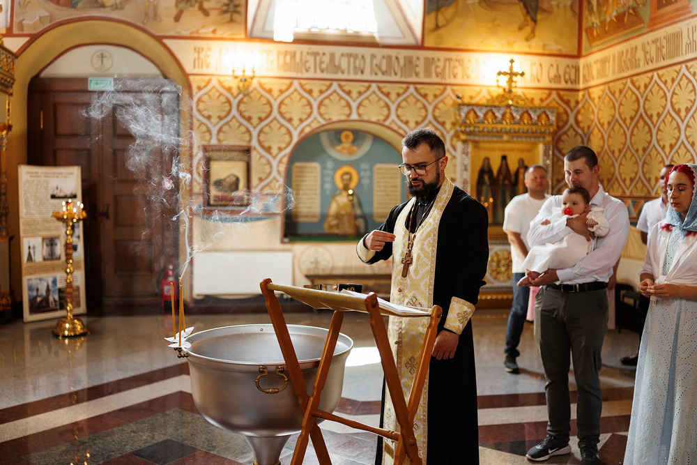 Крещение Алисы и Веры в Суздале