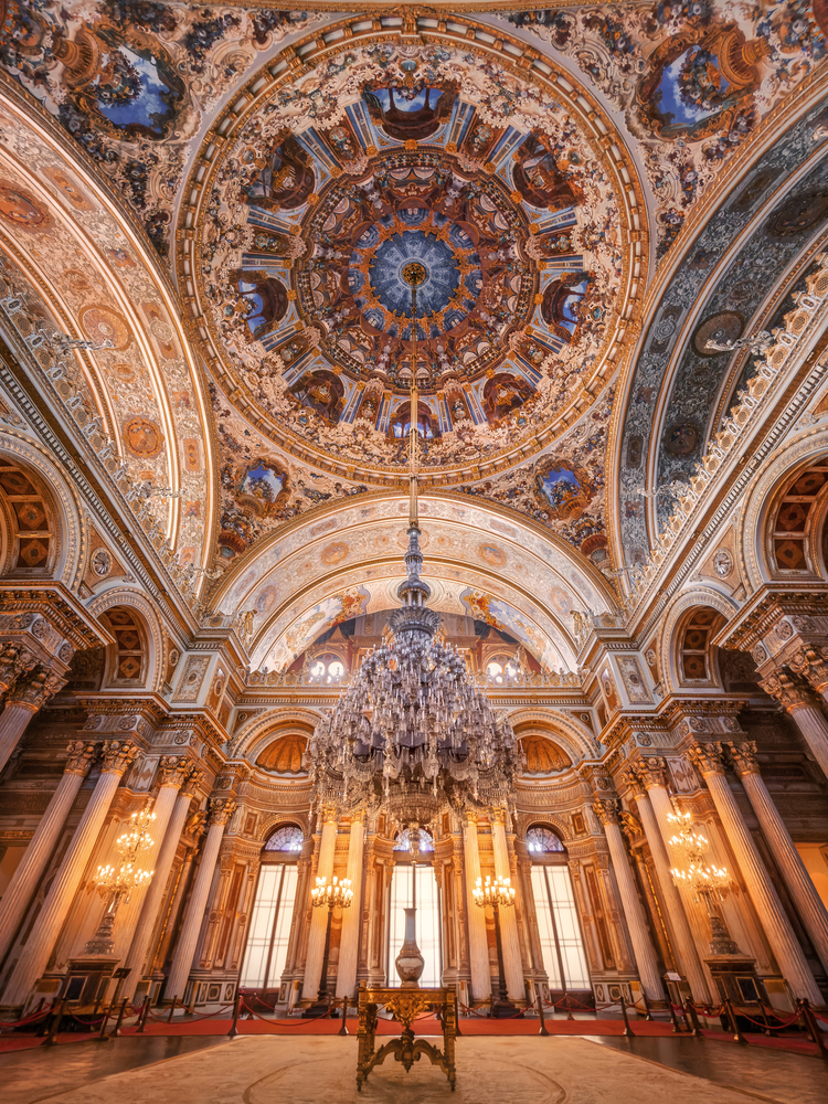 Церемониальный зал дворца Долмабахче | Dolmabahce Palace Ceremonial Hall (Muayede Salonu)