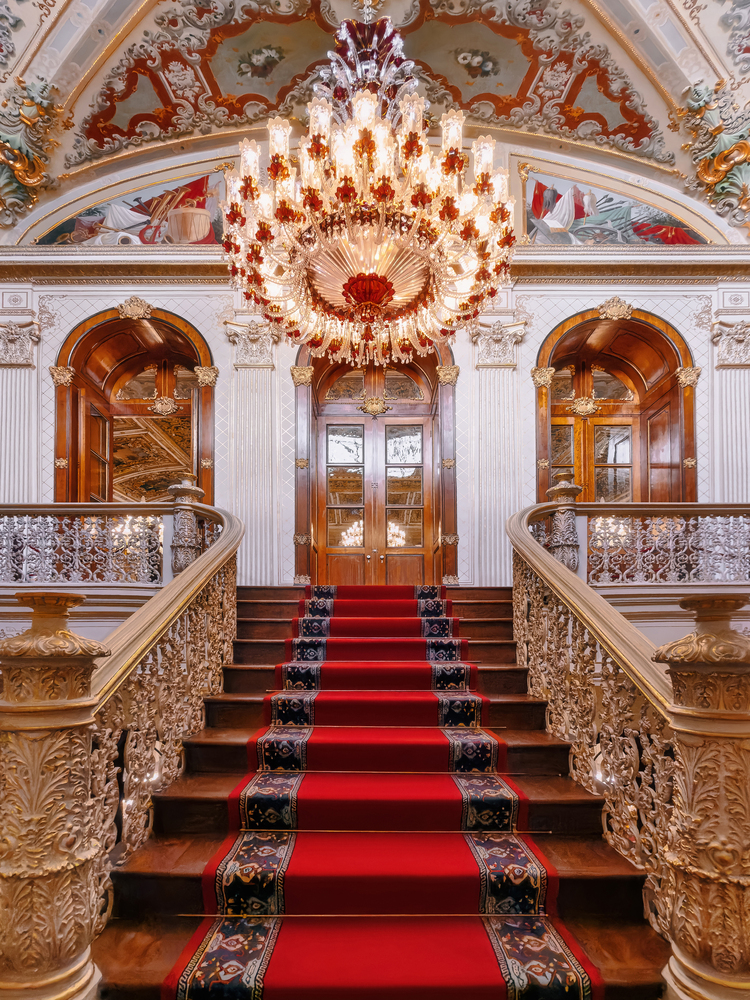 Лестница халифа во дворце Долмабахче | Dolmabahce Palace