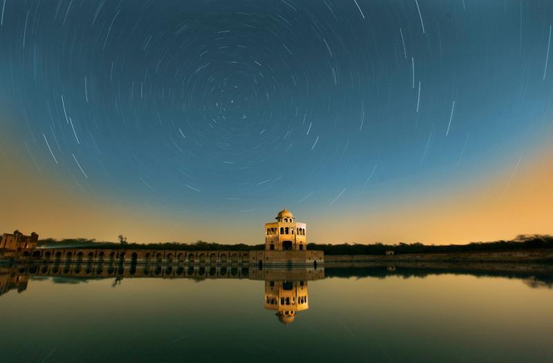 Hiran Minar With Star TraIl Pakistan
