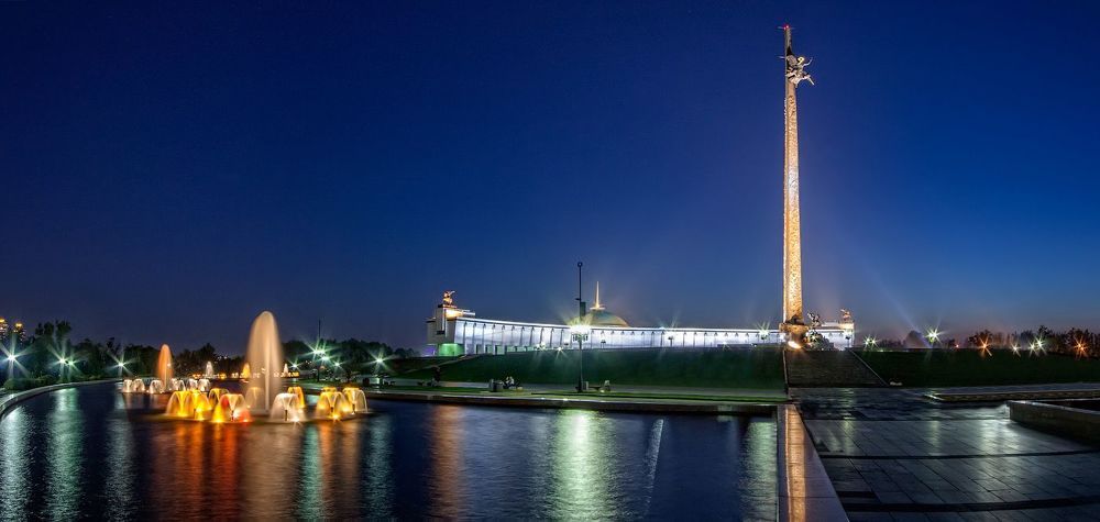Несколько видов с Поклонной горы