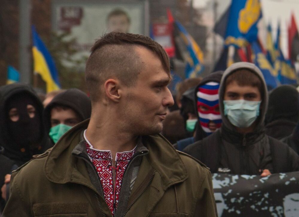 "Хто ріс з корінням, той не зламається."